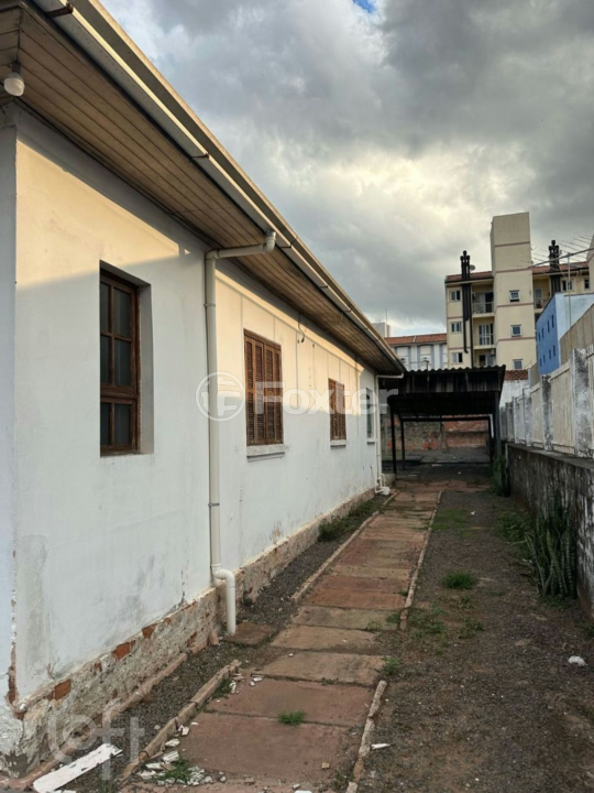 Casa à venda com 3 quartos, 78m² - Foto 2
