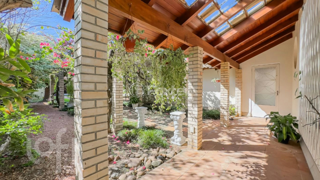Casa à venda com 6 quartos, 350m² - Foto 70