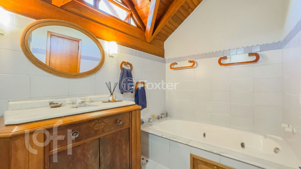 Casa à venda com 6 quartos, 350m² - Foto 37