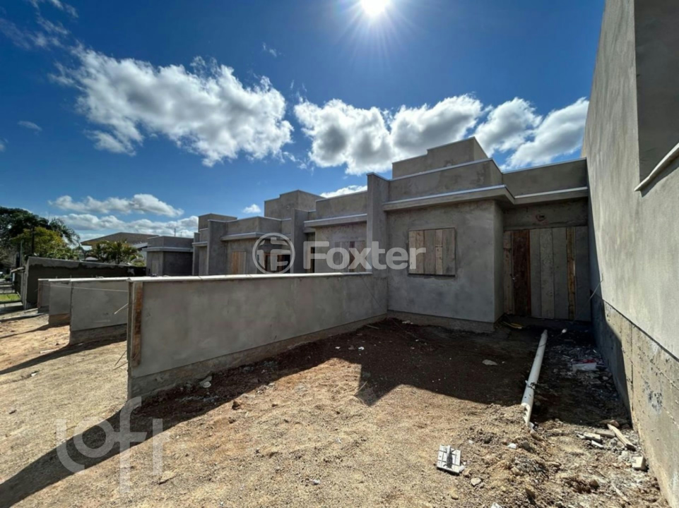 Casa à venda com 2 quartos, 43m² - Foto 4