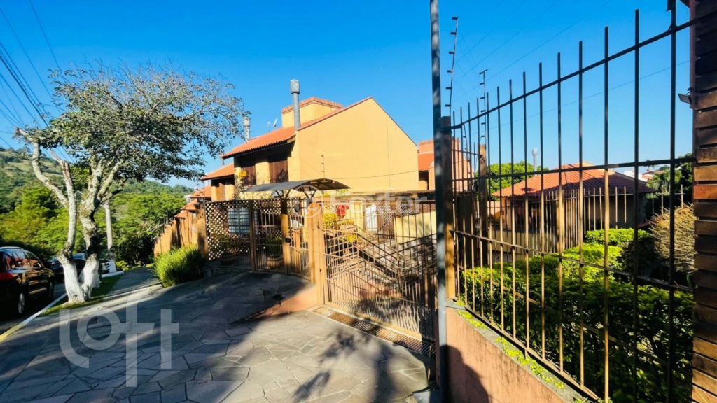 Casa de Condomínio à venda com 3 quartos, 155m² - Foto 1