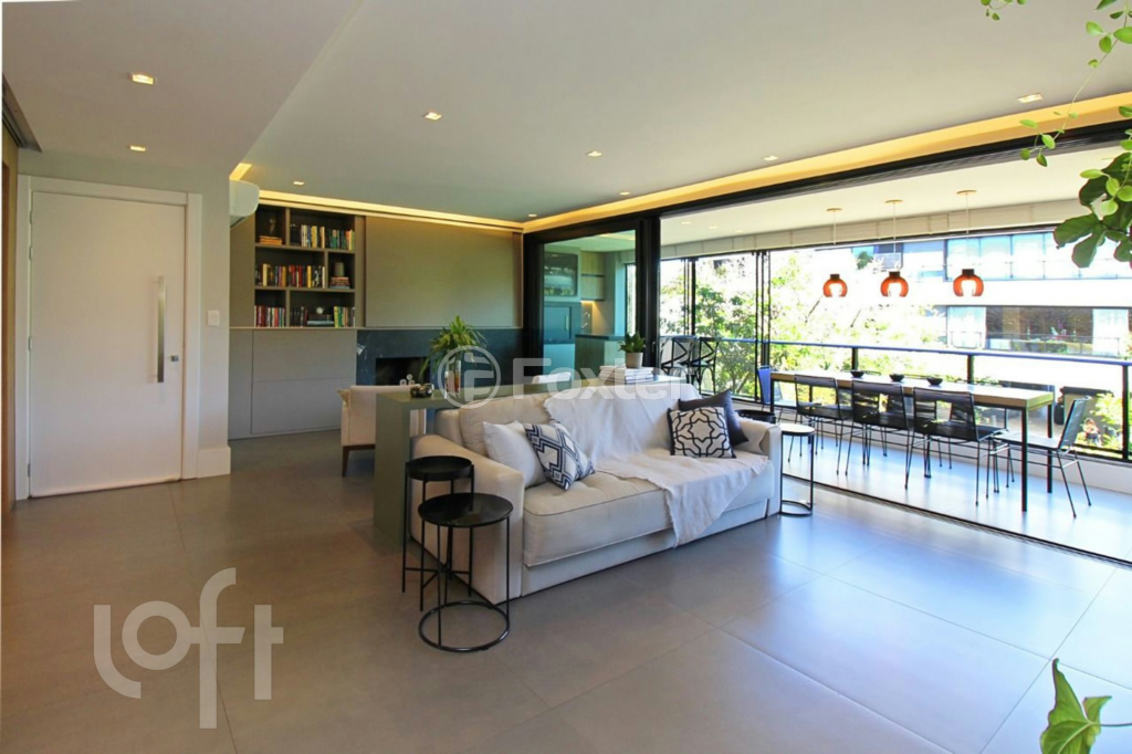 Apartamento à venda com 3 quartos, 162m² - Foto 1