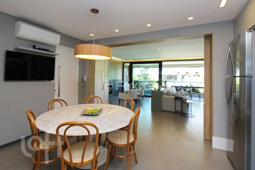 Apartamento à venda com 3 quartos, 162m² - Foto 9