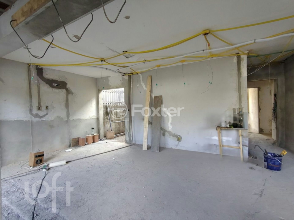 Casa à venda com 3 quartos, 245m² - Foto 4