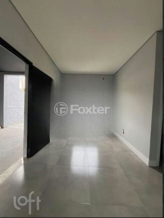 Casa à venda com 2 quartos, 95m² - Foto 2