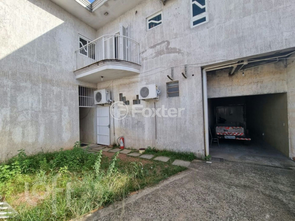 Casa à venda com 3 quartos, 400m² - Foto 2