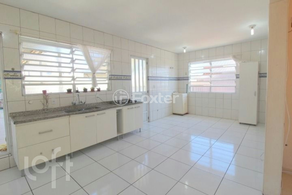 Casa à venda com 8 quartos, 330m² - Foto 35