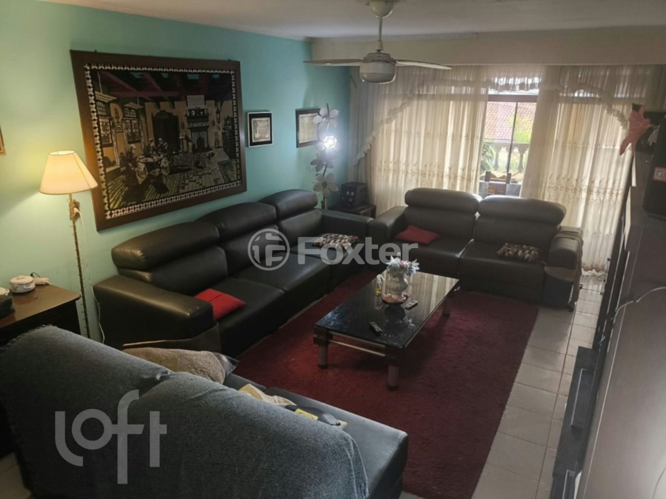 Casa à venda com 3 quartos, 155m² - Foto 1
