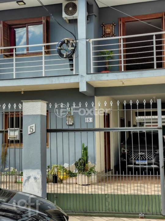 Casa à venda com 3 quartos, 183m² - Foto 1
