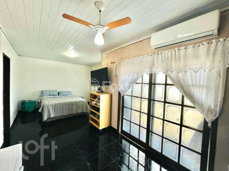 Casa à venda com 3 quartos, 236m² - Foto 4