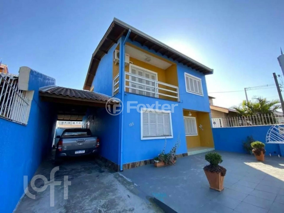 Casa à venda com 3 quartos, 236m² - Foto 2
