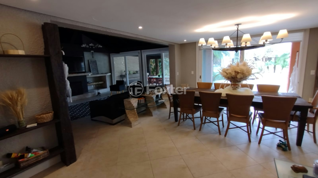 Casa de Condomínio à venda com 3 quartos, 302m² - Foto 2