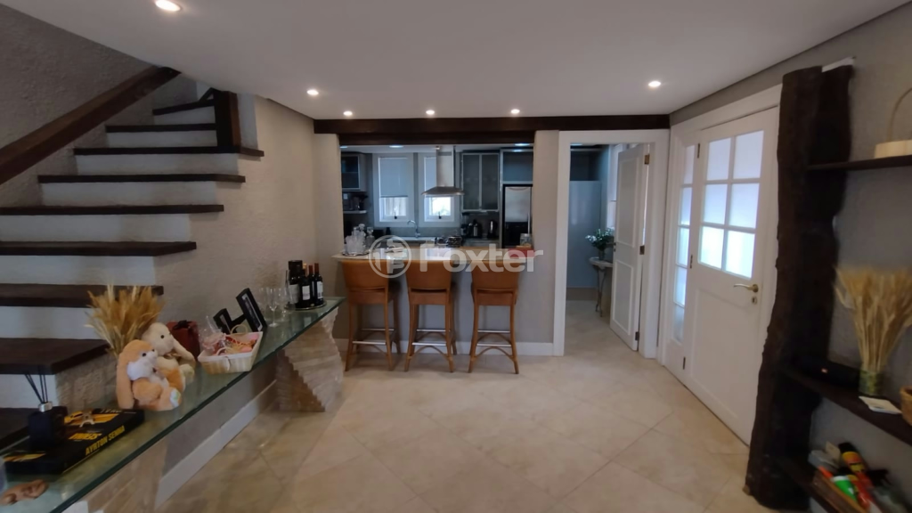 Casa de Condomínio à venda com 3 quartos, 302m² - Foto 4
