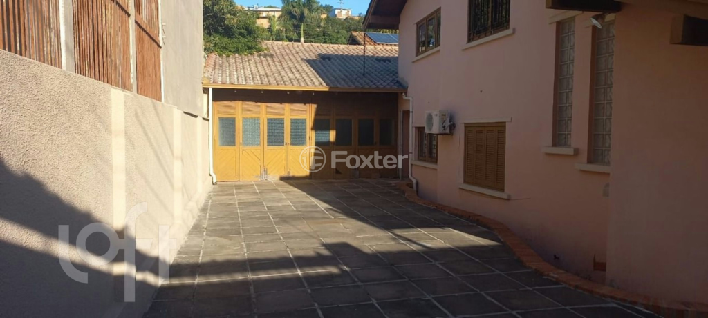 Casa à venda com 3 quartos, 130m² - Foto 1