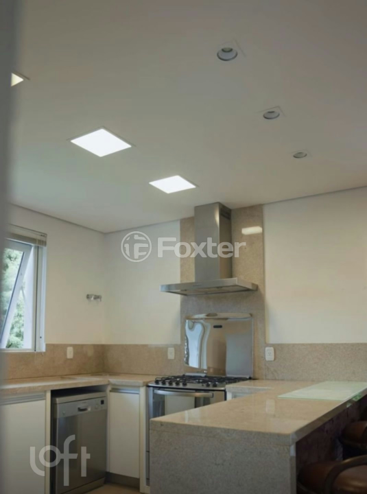 Casa de Condomínio à venda com 4 quartos, 275m² - Foto 3