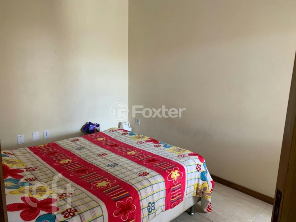 Casa à venda com 2 quartos, 54m² - Foto 7