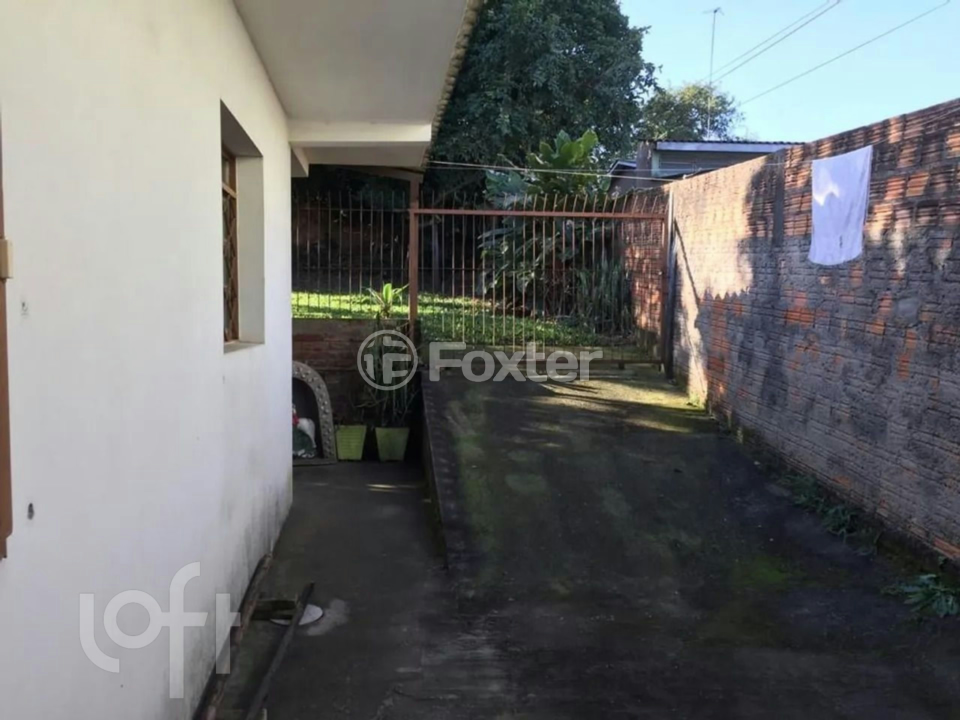 Casa à venda com 3 quartos, 80m² - Foto 4