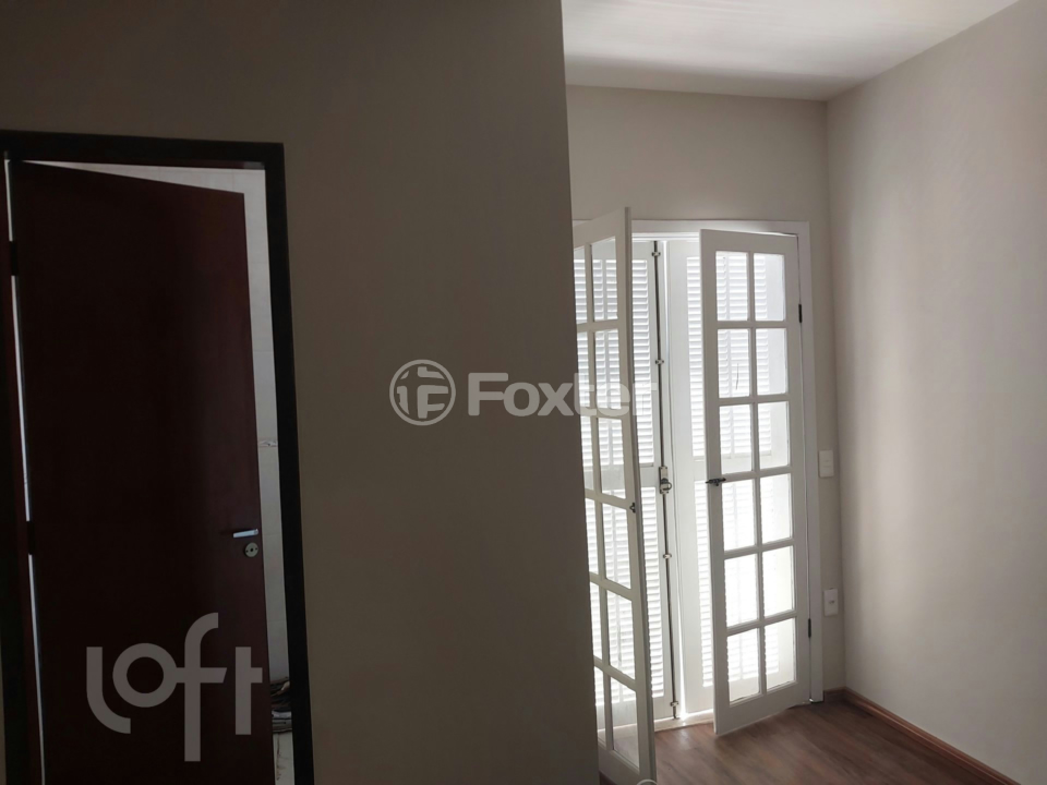 Casa à venda com 3 quartos, 96m² - Foto 4