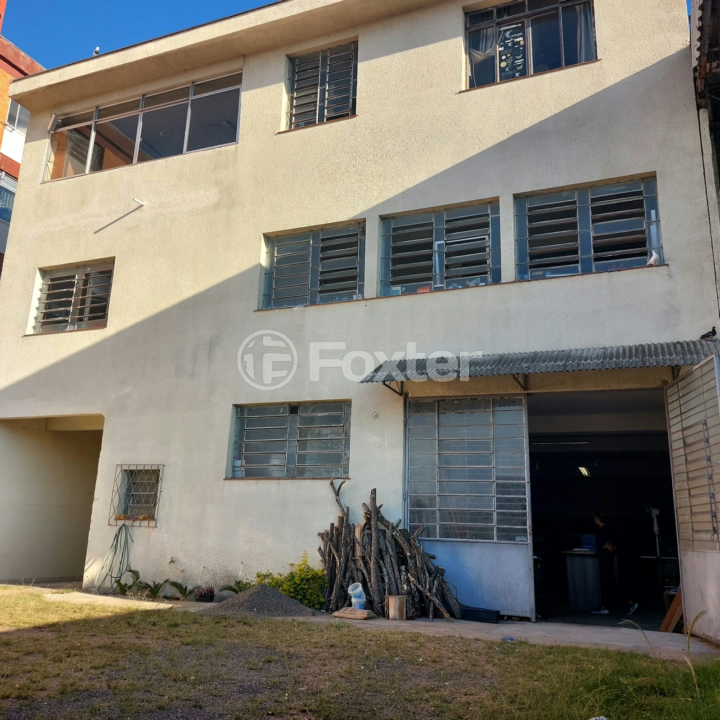 Prédio Inteiro à venda com 3 quartos, 300m² - Foto 4