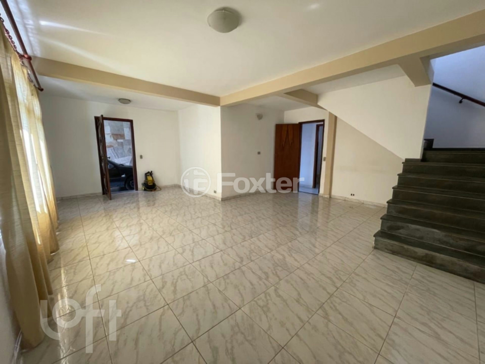 Casa à venda com 4 quartos, 190m² - Foto 2