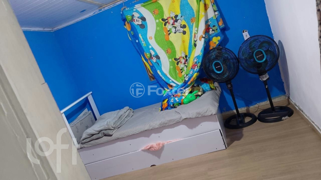Casa à venda com 2 quartos, 100m² - Foto 4