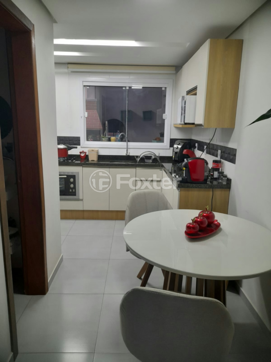Casa à venda com 2 quartos, 64m² - Foto 4