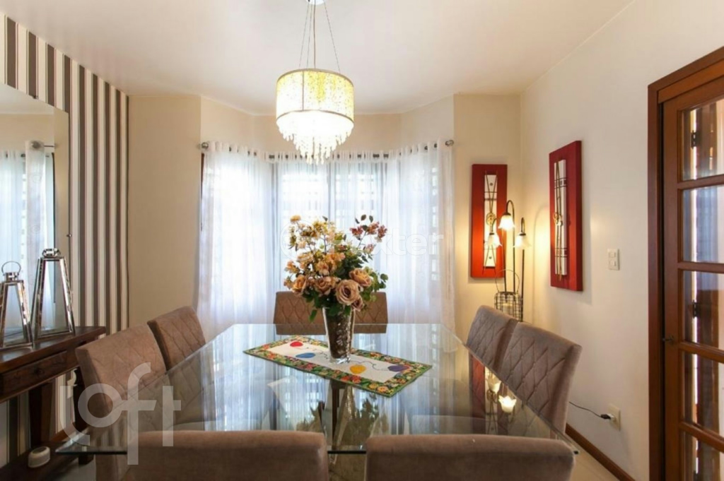 Casa à venda com 4 quartos, 186m² - Foto 2