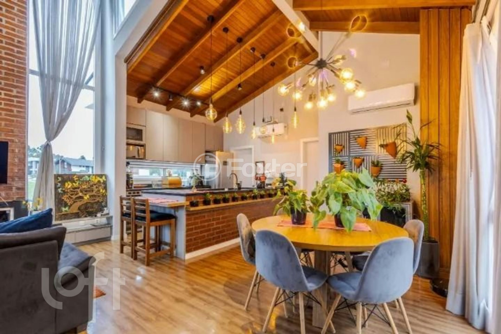 Casa à venda com 3 quartos, 183m² - Foto 1