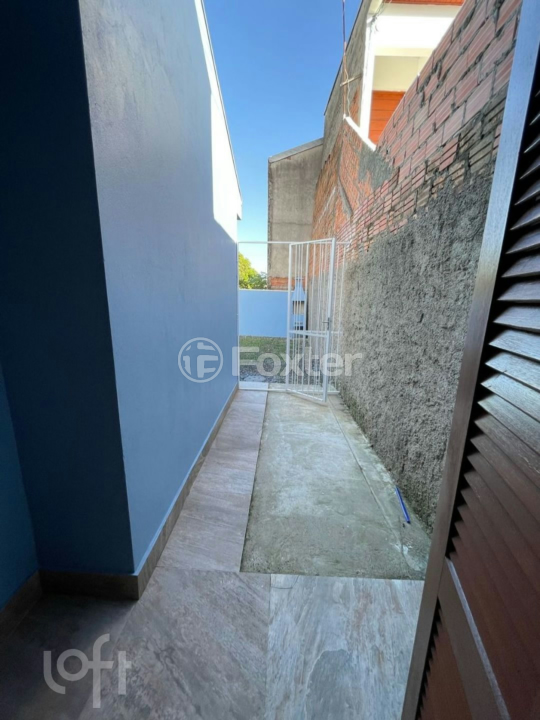 Casa à venda com 2 quartos, 48m² - Foto 3