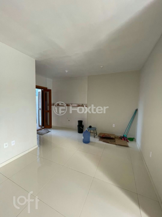 Casa à venda com 2 quartos, 48m² - Foto 8