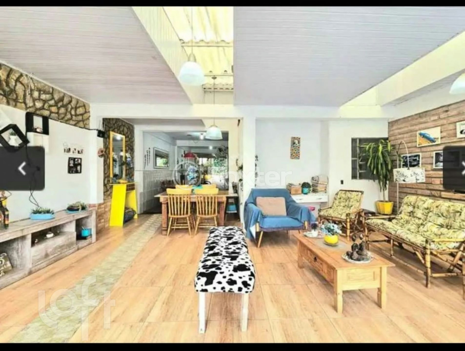Casa à venda com 5 quartos, 259m² - Foto 1