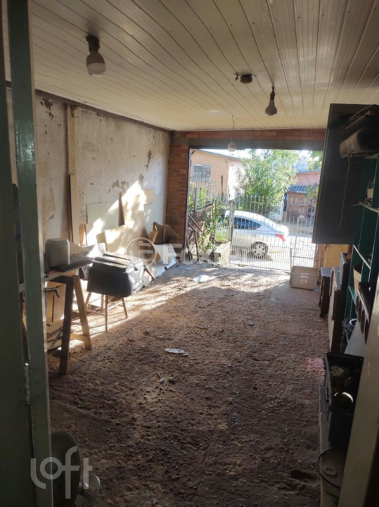 Casa à venda com 4 quartos, 130m² - Foto 2