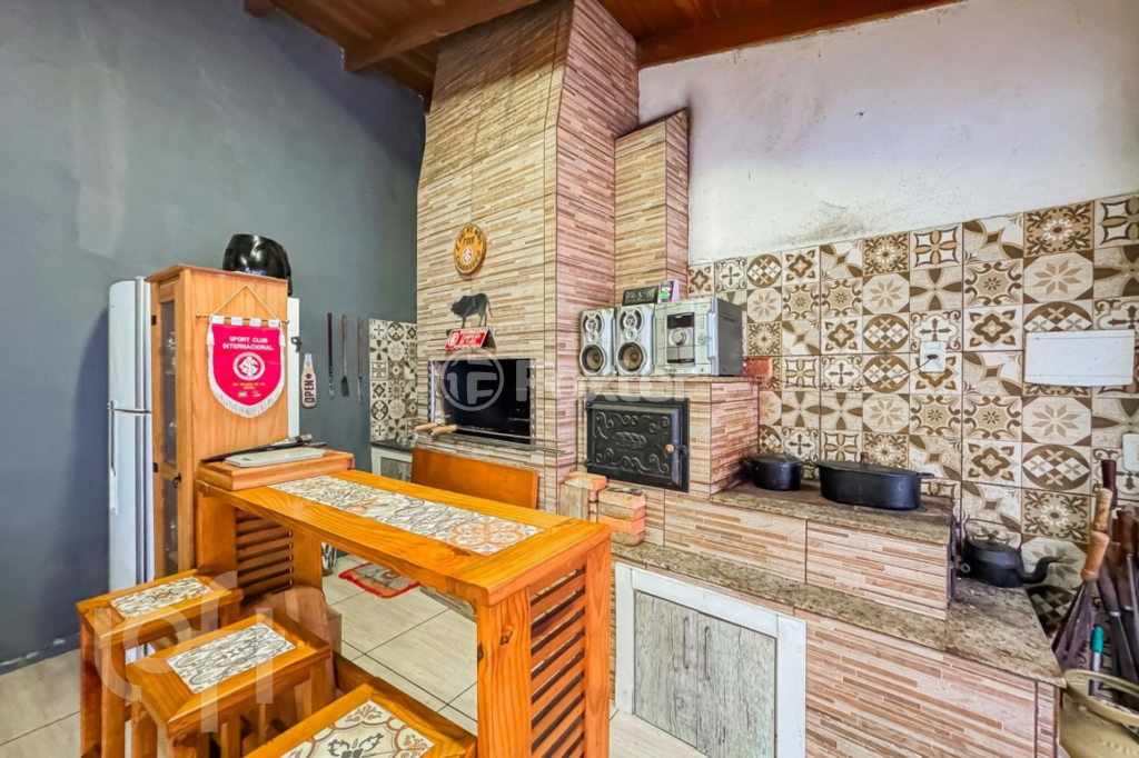 Casa à venda com 7 quartos, 391m² - Foto 1