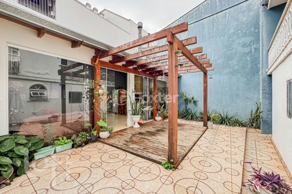 Casa à venda com 7 quartos, 391m² - Foto 4
