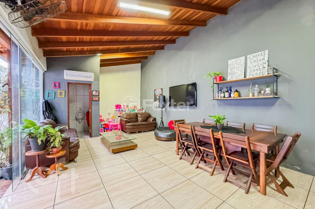 Casa à venda com 7 quartos, 391m² - Foto 2