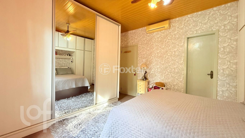 Casa à venda com 3 quartos, 318m² - Foto 5