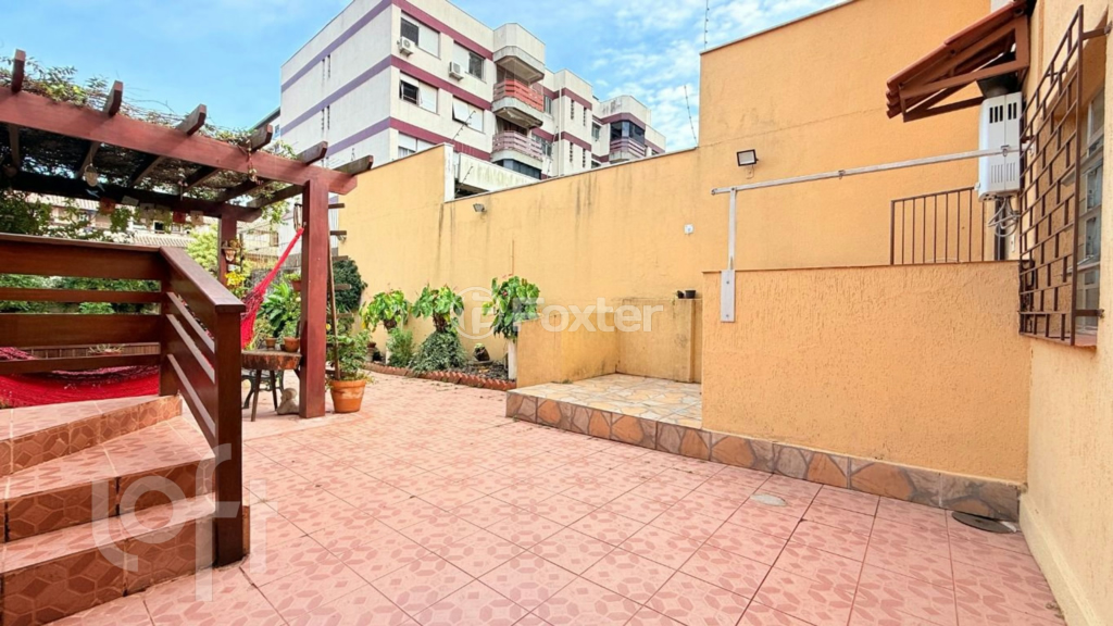 Casa à venda com 3 quartos, 318m² - Foto 26