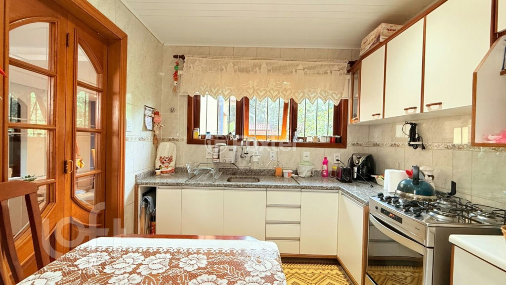 Casa à venda com 3 quartos, 318m² - Foto 11