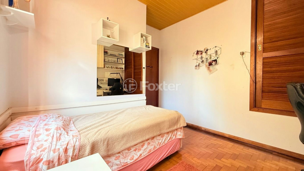 Casa à venda com 3 quartos, 318m² - Foto 8