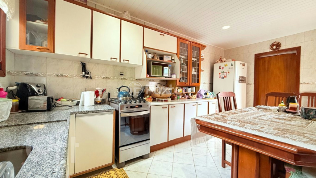 Casa à venda com 3 quartos, 318m² - Foto 12