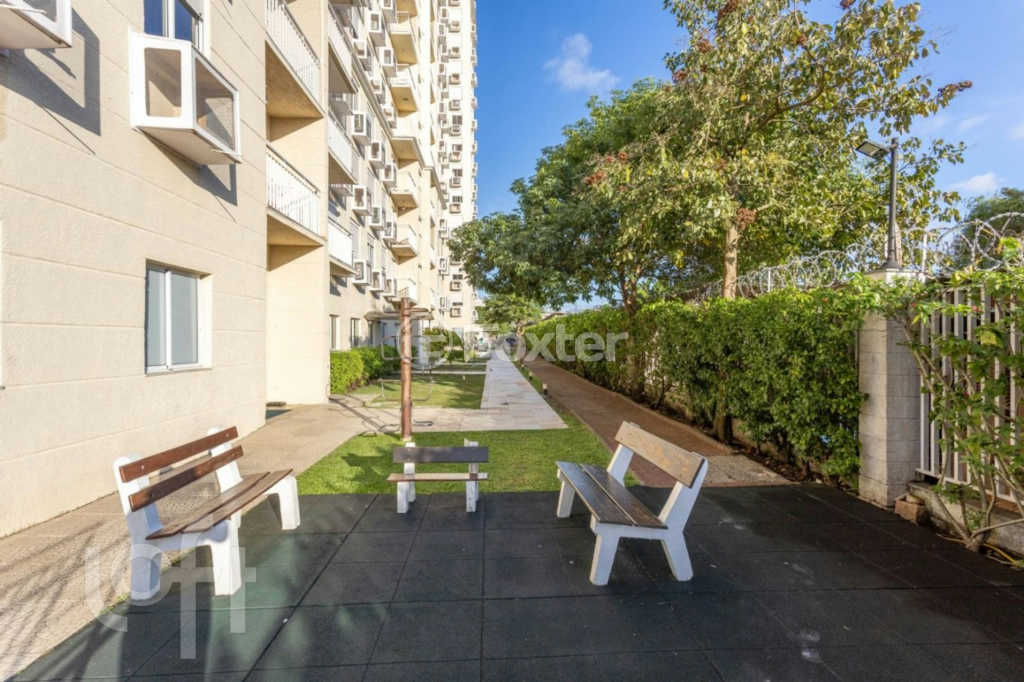 Apartamento à venda com 2 quartos, 62m² - Foto 30