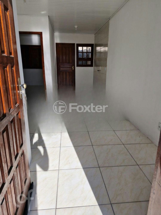 Casa à venda com 2 quartos, 54m² - Foto 4
