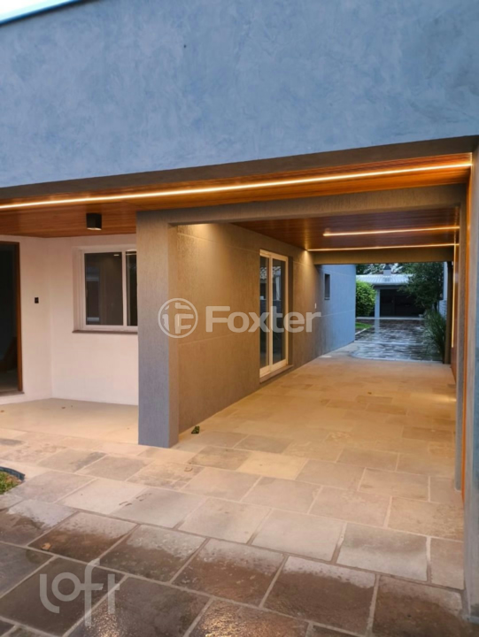 Casa à venda com 3 quartos, 180m² - Foto 1