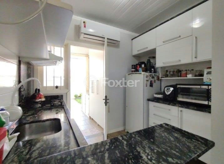 Casa de Condomínio à venda com 2 quartos, 65m² - Foto 9
