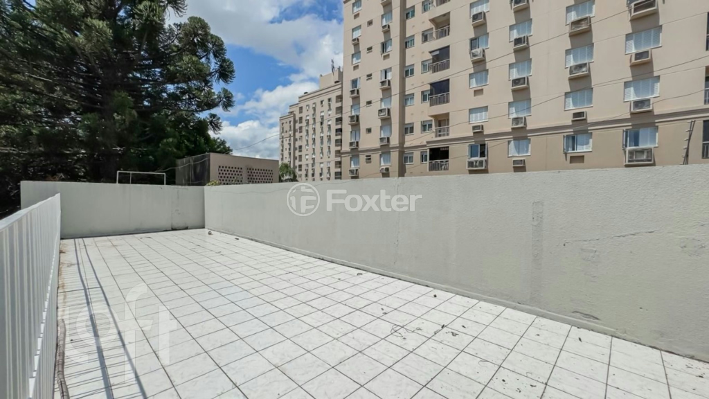 Casa à venda com 3 quartos, 242m² - Foto 35