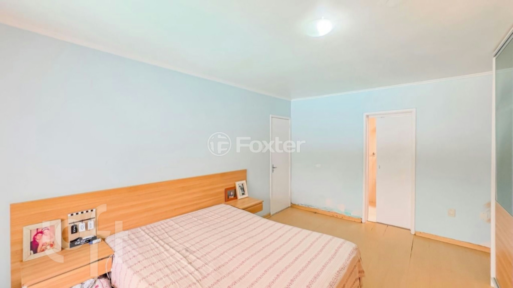 Casa à venda com 3 quartos, 242m² - Foto 18