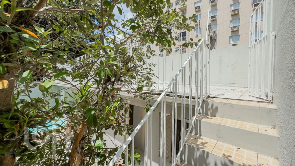 Casa à venda com 3 quartos, 242m² - Foto 33