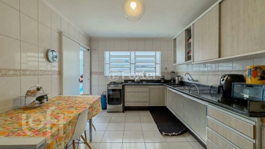 Casa à venda com 3 quartos, 242m² - Foto 14