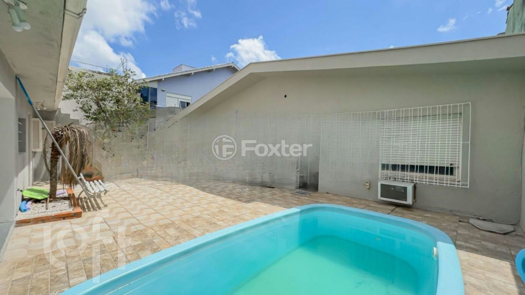 Casa à venda com 3 quartos, 242m² - Foto 26