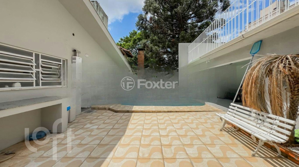 Casa à venda com 3 quartos, 242m² - Foto 38